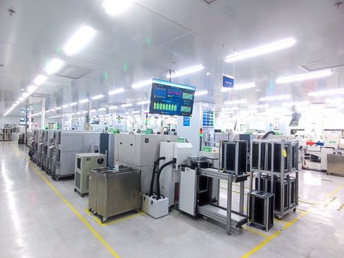 工厂原来这么酷丨揭秘智能座舱、无尘智造与智能设备的革新之路